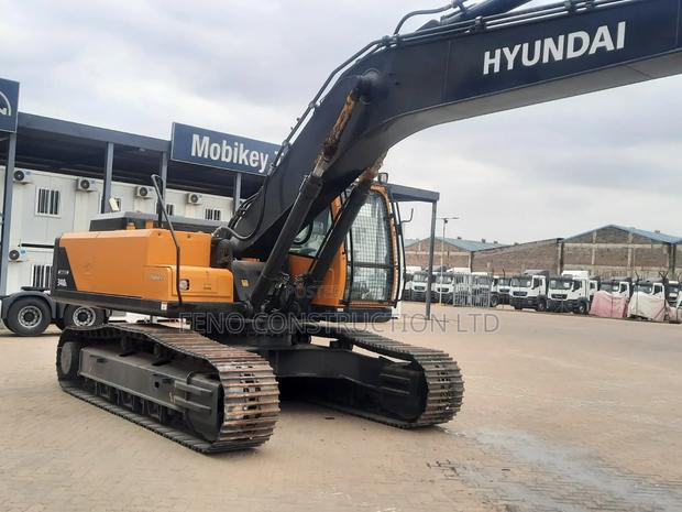 Hyundai R340L - main view