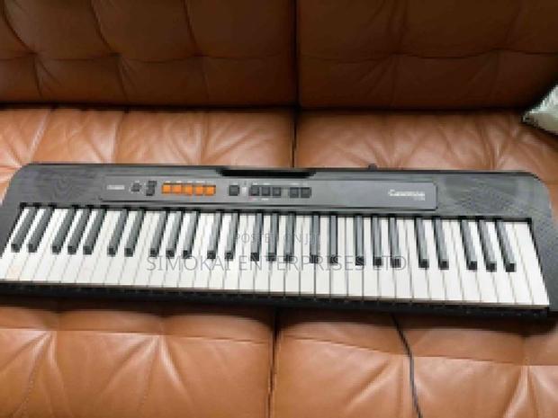 Casio Beginner ,122 Tones 61 Rhythms 61 Keys CT-S100C2