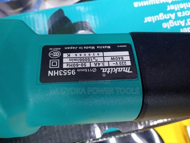 Makita Angle Grinder 840watts - thumbnail 3