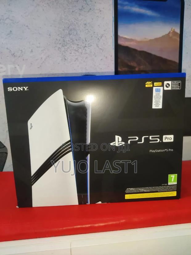 Playstation 5 Pro - thumbnail 3