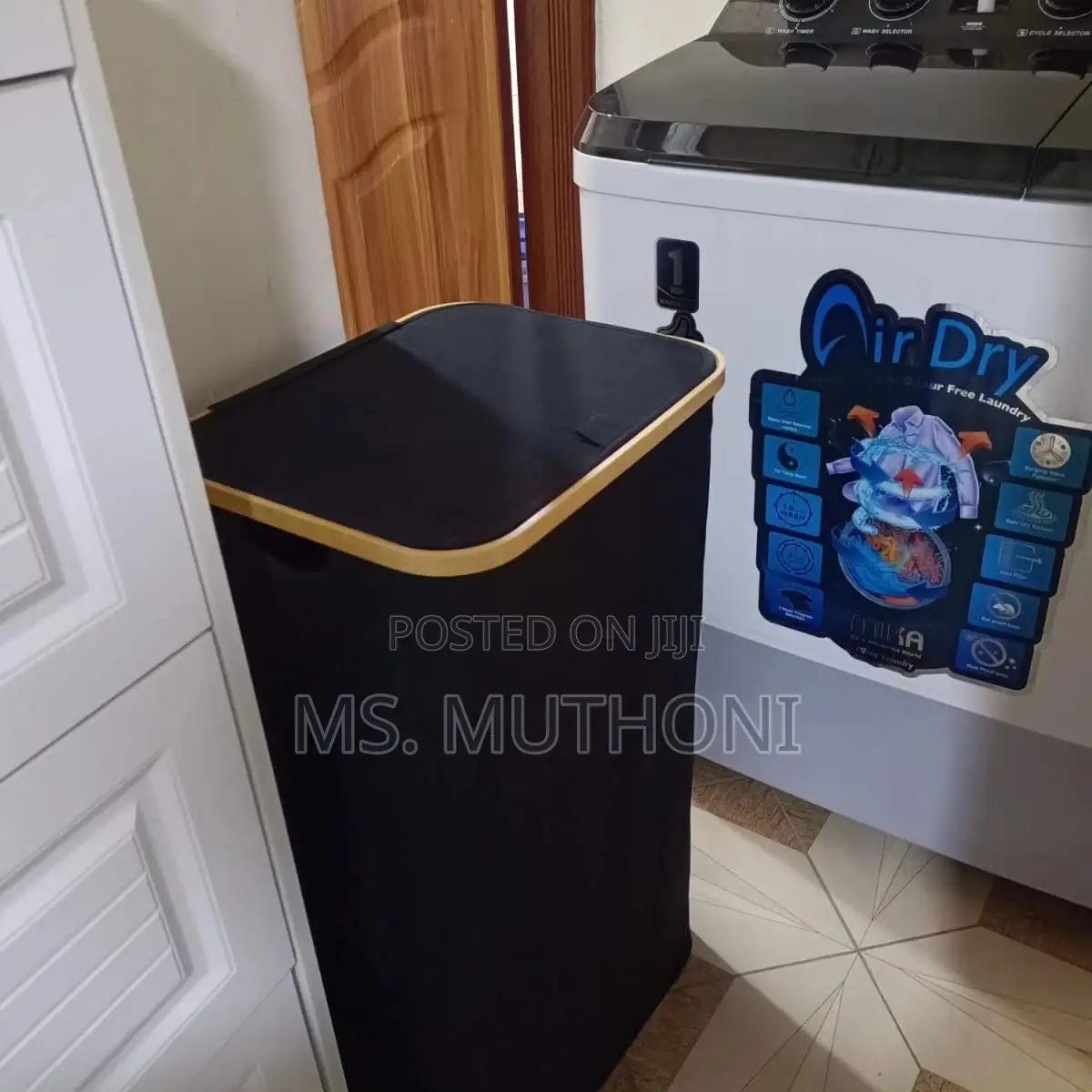 *Foldable Laundry Basket With Lid*