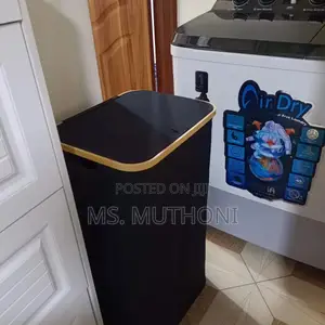*Foldable Laundry Basket With Lid*