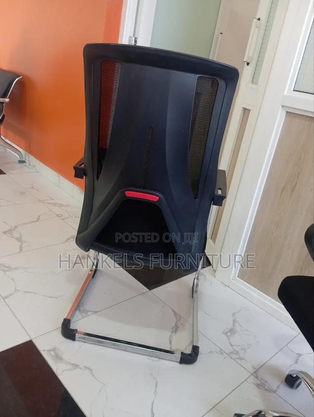 Executive Office Chair - thumbnail 2
