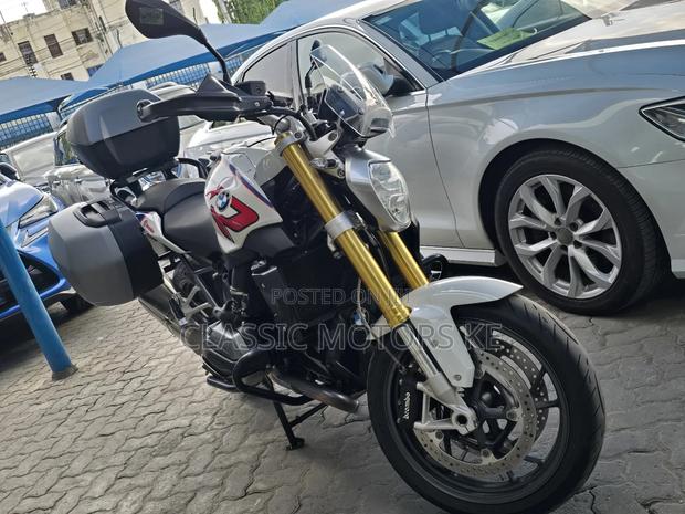 BMW 1200 2018 White - thumbnail 2