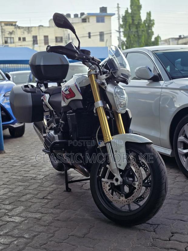 BMW 1200 2018 White - thumbnail 5