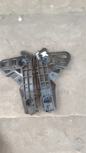 Harrier Zsu60 Bumper Bracket