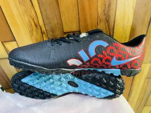 Black Nike Football/Rugby Trainers 40-45