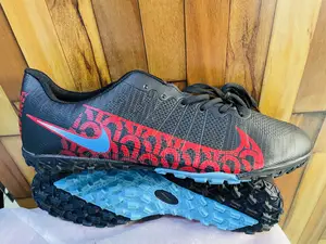 Black Nike Football/Rugby Trainers 40-45