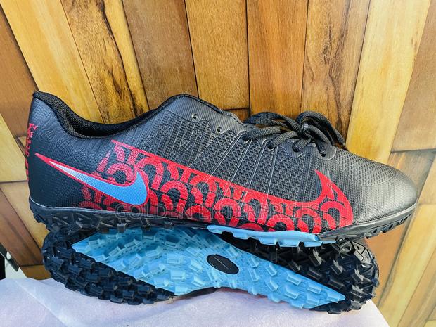 Black Nike Football/Rugby Trainers 40-45