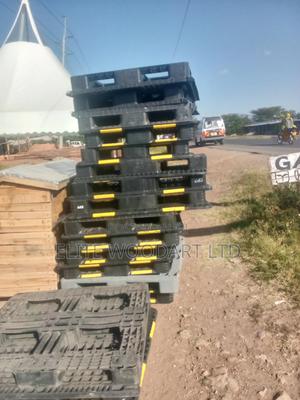 Plastic Pallets - thumbnail 2