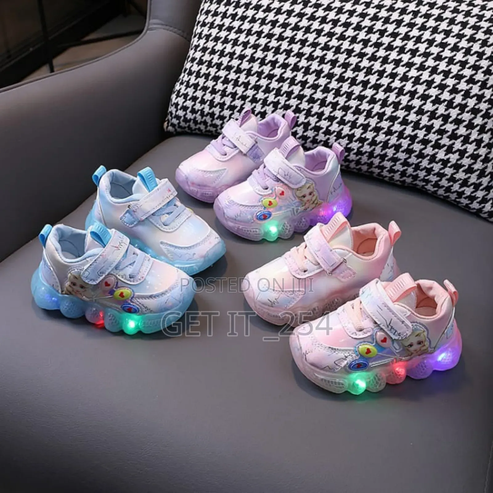 Boys Led Opens 
Size 21,22,23,24,27,28
Red