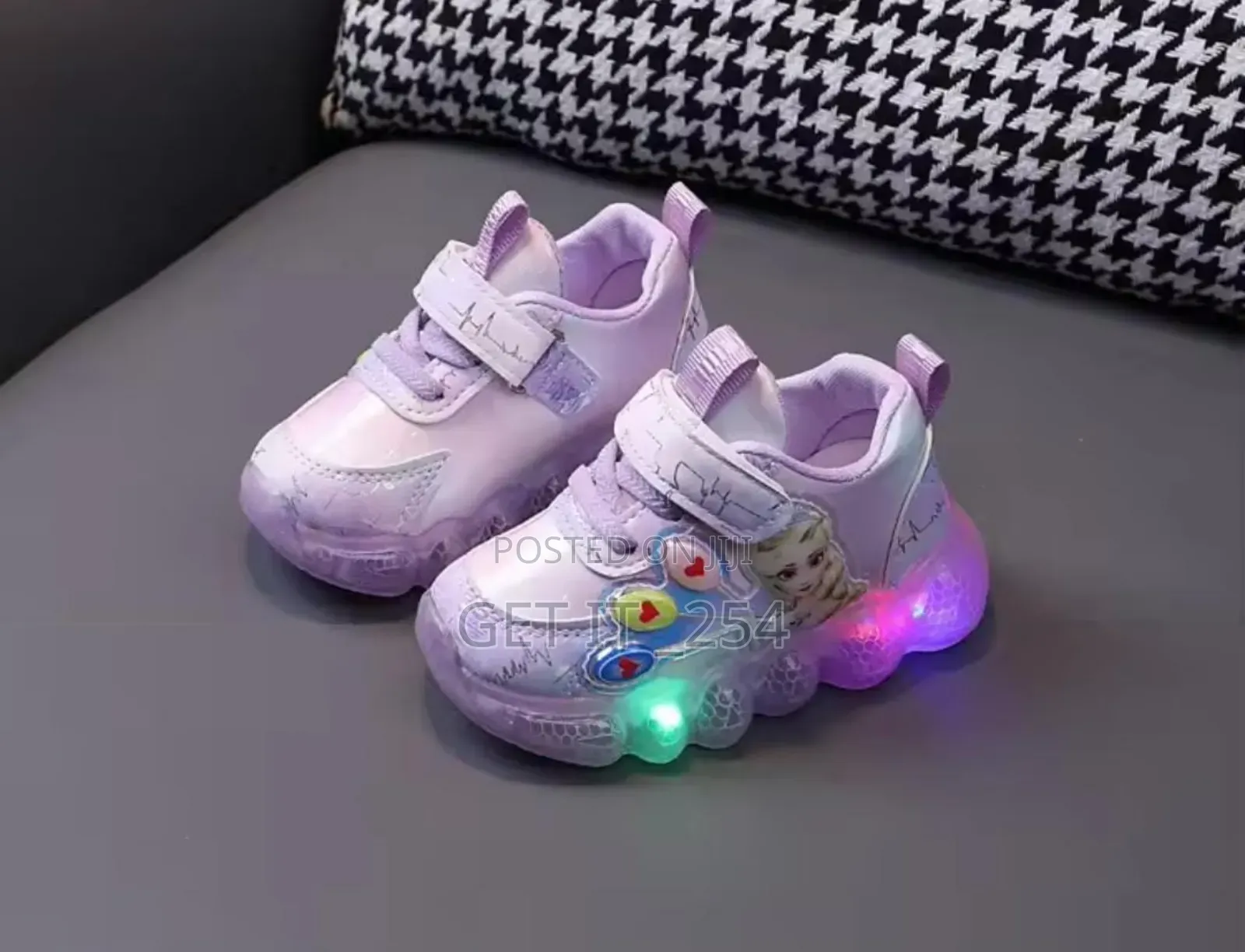 Boys Led Opens 
Size 21,22,23,24,27,28
Red