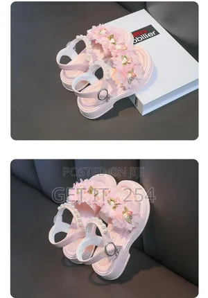 Girls Open Shoes

Size 36
Pink