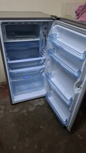 Von 190L Fridge