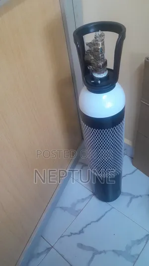 Oxygen Tank/Oxygen Cylinder