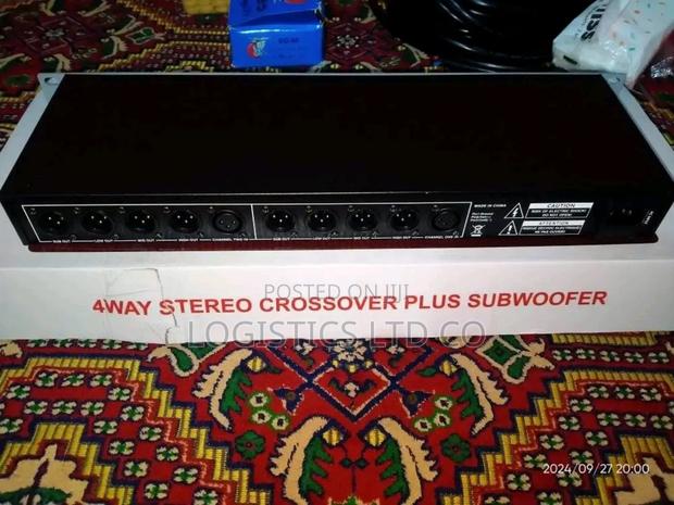 Dbx224xl Professional Crossover 4way With Subwoofer - thumbnail 2