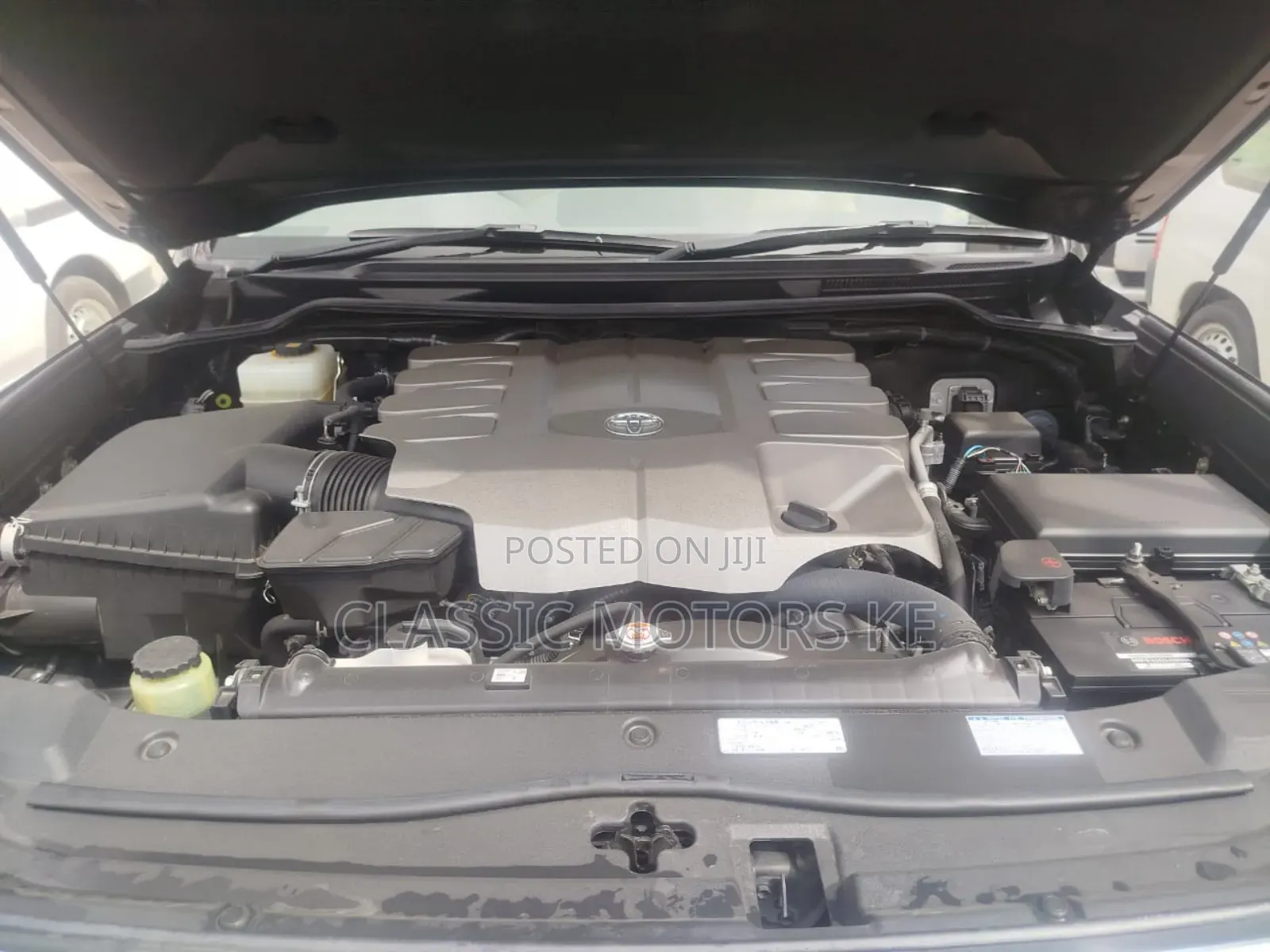 Toyota Land Cruiser 4.6 V8 ZX 2018 Black