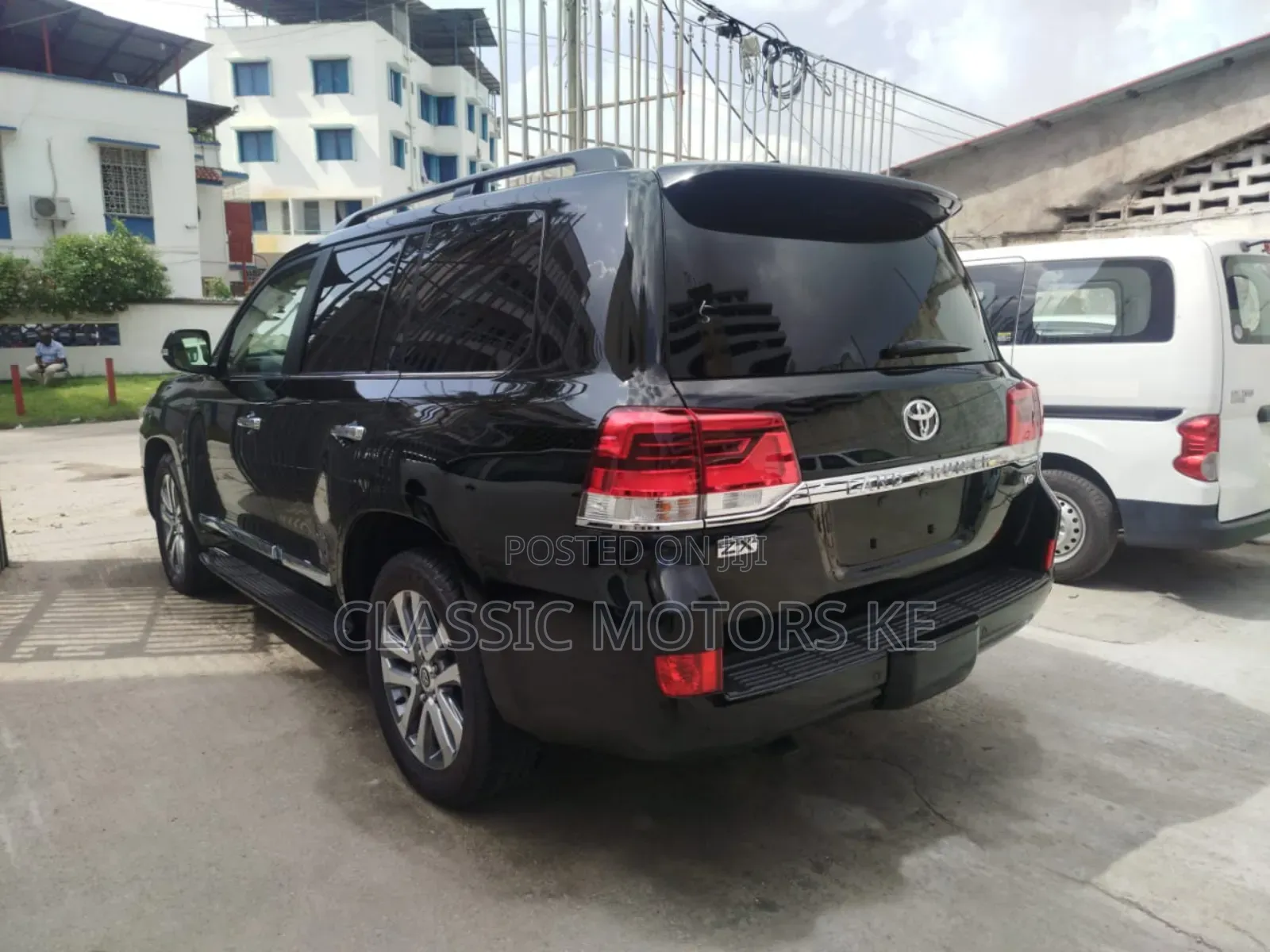 Toyota Land Cruiser 4.6 V8 ZX 2018 Black