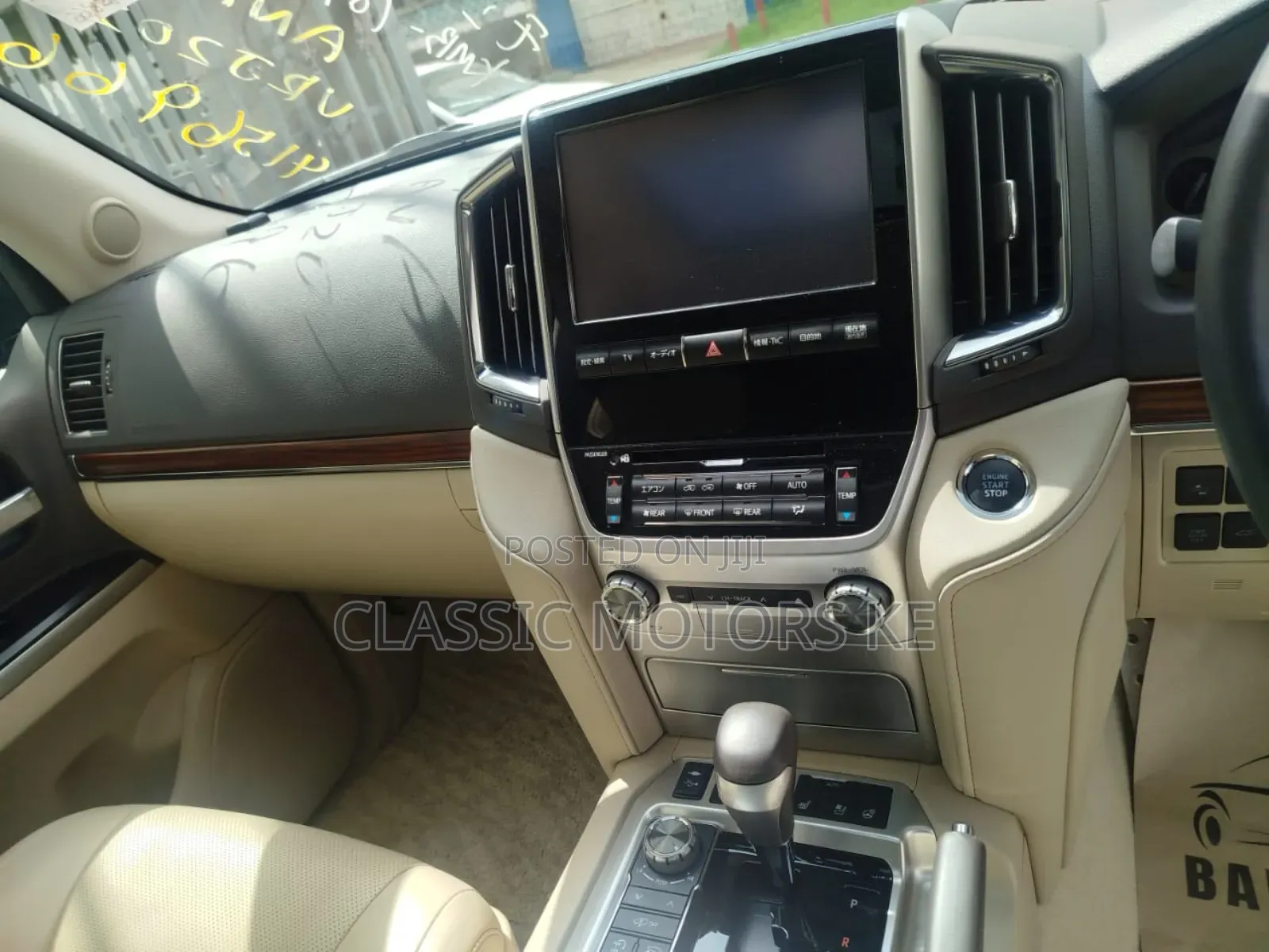 Toyota Land Cruiser 4.6 V8 ZX 2018 Black