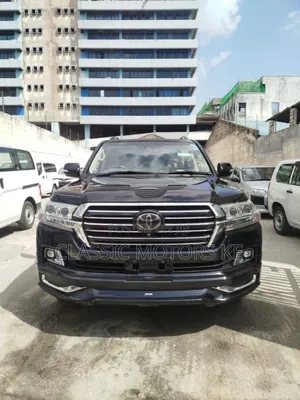 Toyota Land Cruiser 4.6 V8 ZX 2018 Black