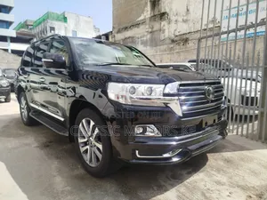 Toyota Land Cruiser 4.6 V8 ZX 2018 Black