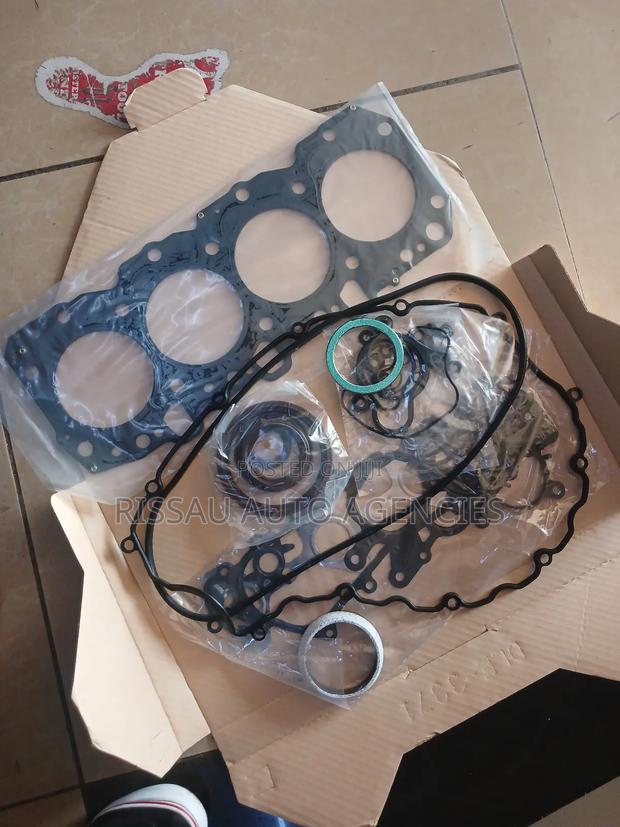 Toyota 1KZ Engine Genuine Overhaul Gasket Kit Made Ind Japan