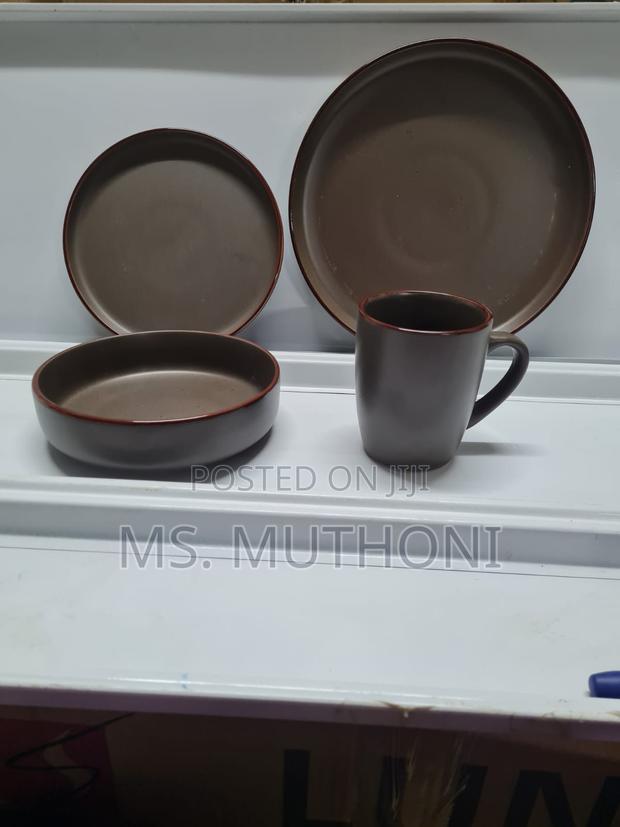 Brown Elegant 24 Pieces Ceramic Dinner Set