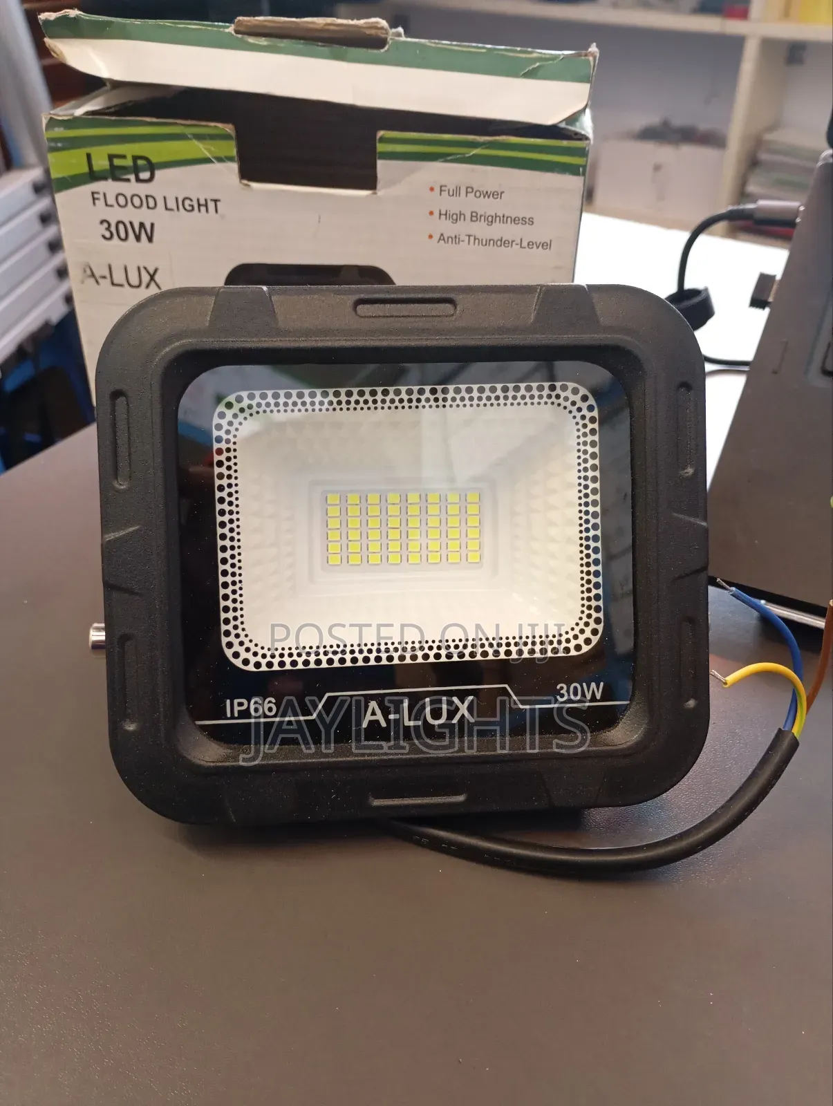 High Quality 30W Waterproof Outdoor Lighting LED Flood Light