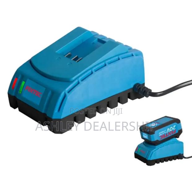 20v Fast Charger - main view