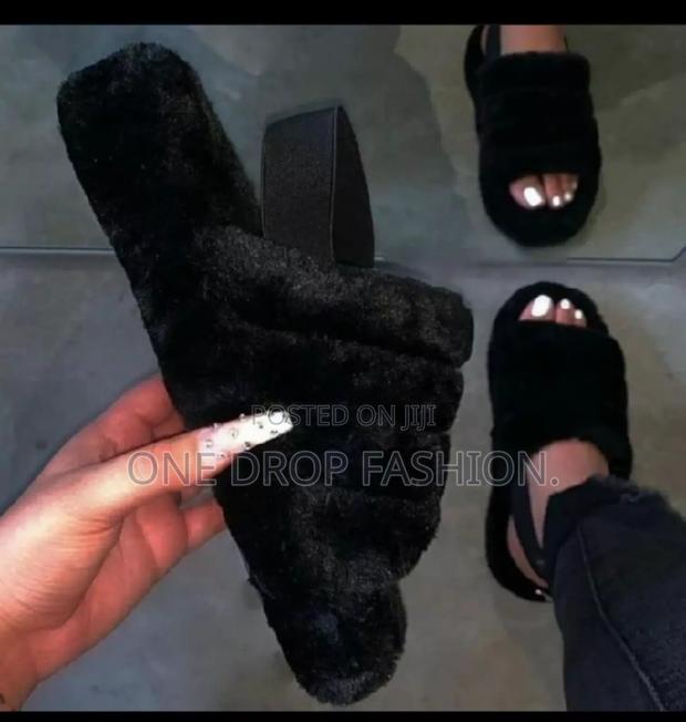 Black Ladies Sandals