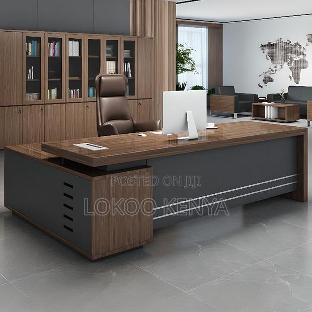 Office Desk: Luxury 1.8 Meter Executive Office Desk - thumbnail 5