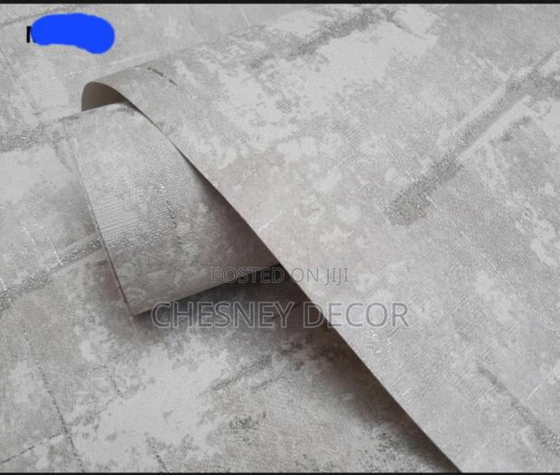 Gray Wallpaper With Stippled Effect - main view