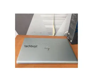 New Laptop HP EliteBook 640 G10 16GB Intel Core i7 SSD 1T