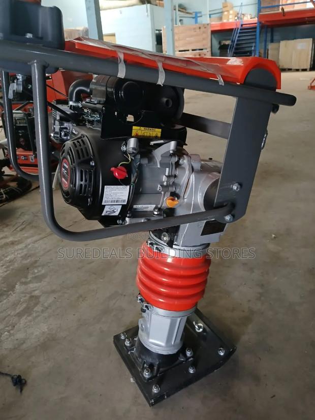 Tamping Rammer Compactor ; Petrol Engine - thumbnail 2