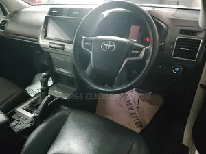 Toyota Land Cruiser 2019 White