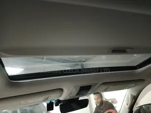 Toyota Land Cruiser 2019 White