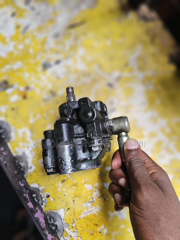 Power Seering Pump for 5l - thumbnail 4