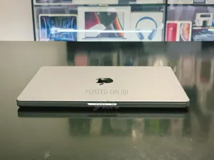 Laptop Apple MacBook Pro 2023 M2 Pro 14-Inch 16GB Apple M2 SSD 512GB