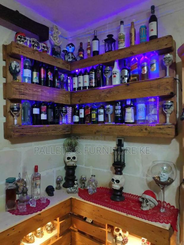 Pallet Bar(Wine Storage) - main view