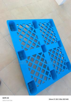 Blue Heavy Duty Plastic Pallet - thumbnail 2