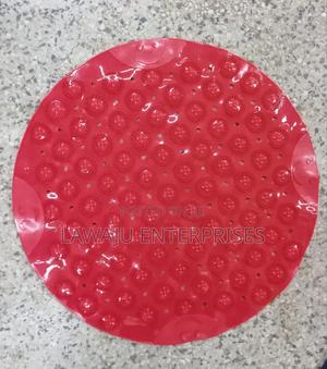Red Round 53cm Antislip Bathroom Mat - thumbnail 2
