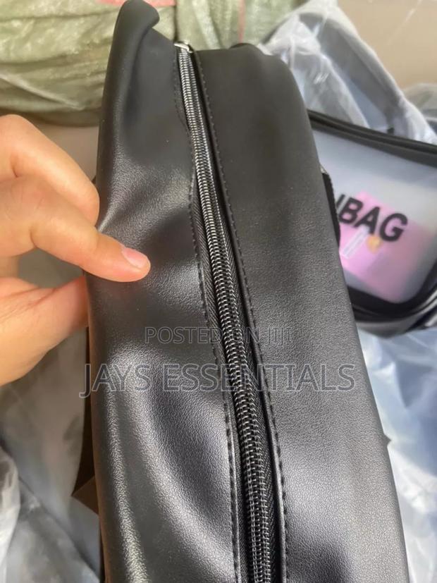 3n1 Waterproof Toiletry Washbags - thumbnail 3