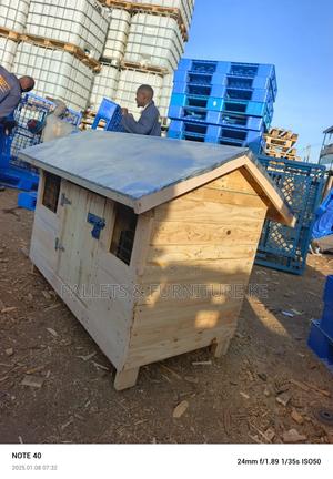 Rustic Dog Lodge - thumbnail 2