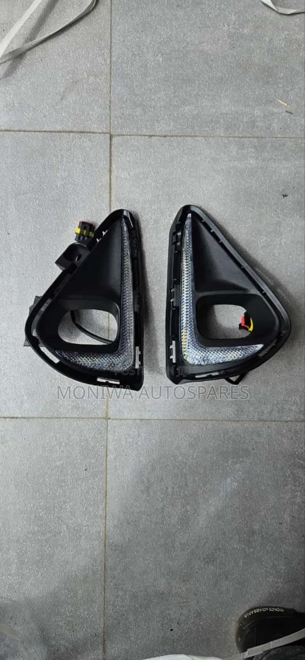 Fog Light Covers Toyota Fielder 2010 With DRL
