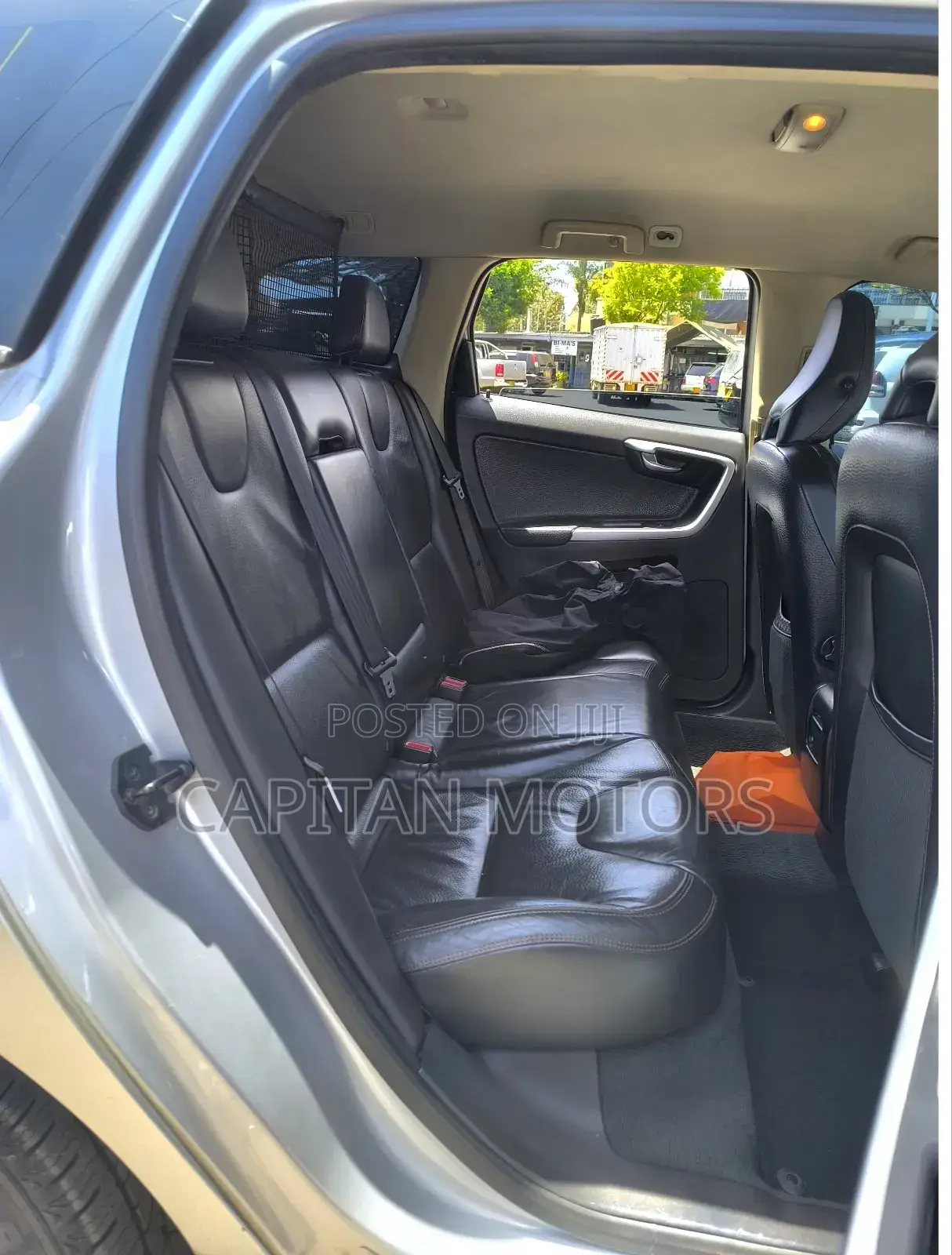 Volvo XC60 2012 Silver