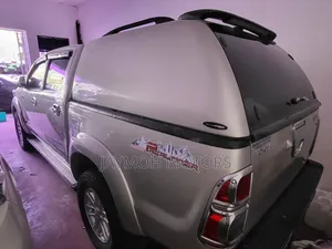 Toyota Hilux 2016 Silver