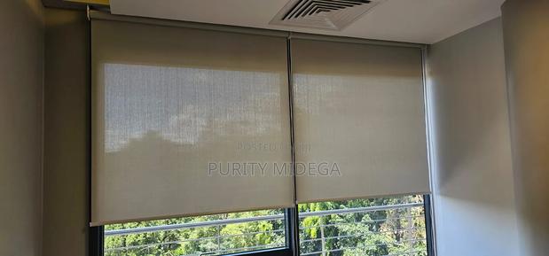 Horizontal Sunscreen Office Blinders - thumbnail 3