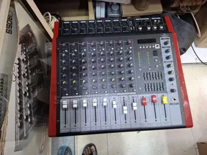 Audiobull 8 Channels Powered Mixer