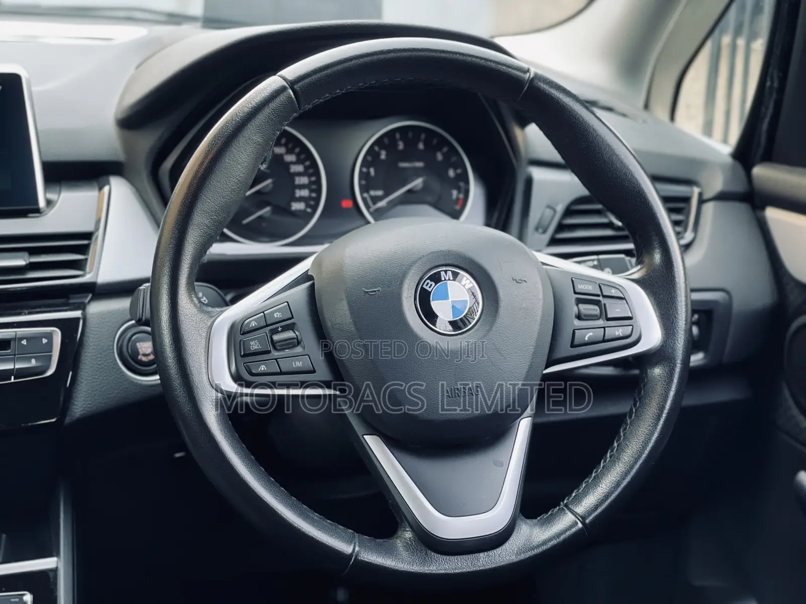 BMW 218i 2017 Pearl