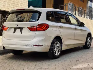 BMW 218i 2017 Pearl